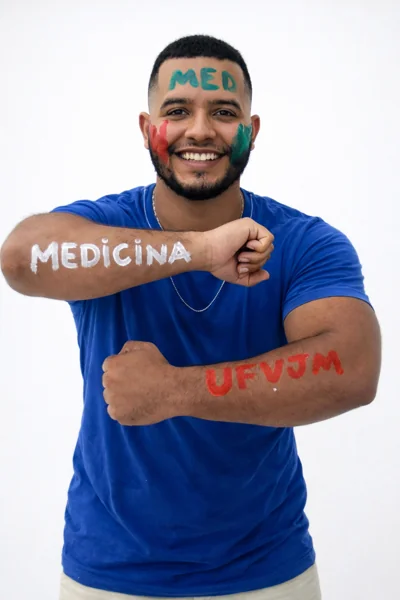 Helton Ribeiro, Aprovado em Medicina UFVJM