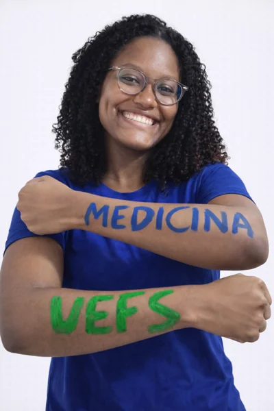 Isabelle, Aprovada em Medicina UEFS
