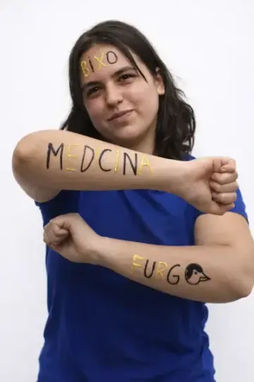 Maria John, Aprovada em Medicina FURG